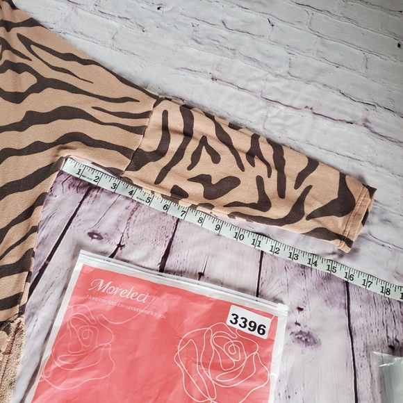 XCVI Animal Print Top Oversized Roomy Baggy Dolman Sleeve V-neck Pullover Large - Picture 12 of 12